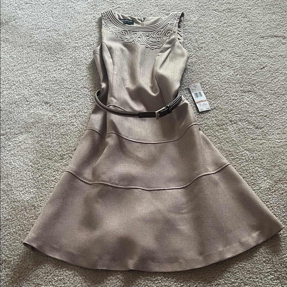 Jones New York Taupe Midi Dress with Belt
